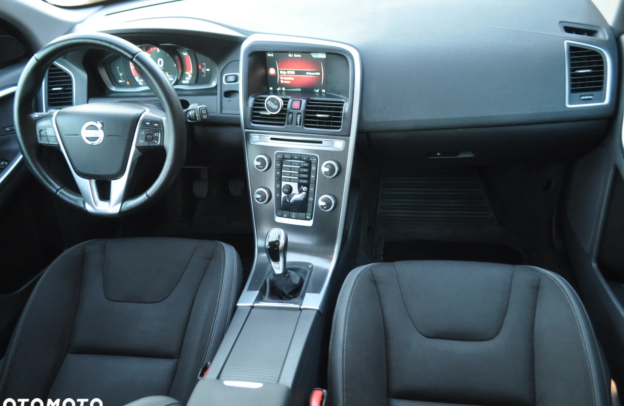 Volvo XC 60 cena 67500 przebieg: 184000, rok produkcji 2014 z Legnica małe 742
